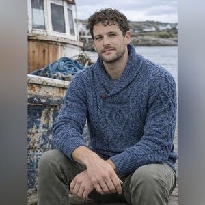 Wind river navy knit sweater XL